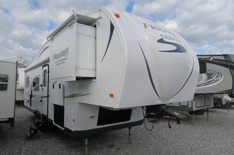 USED 2014 FOREST RIVER FLAGSTAFF 8528RKWS - Overview | Berryland