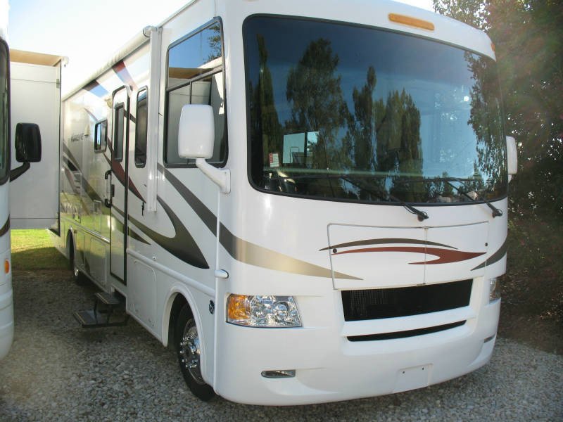USED 2011 FOUR WINDS HURRICANE 32A - Overview | Berryland Campers