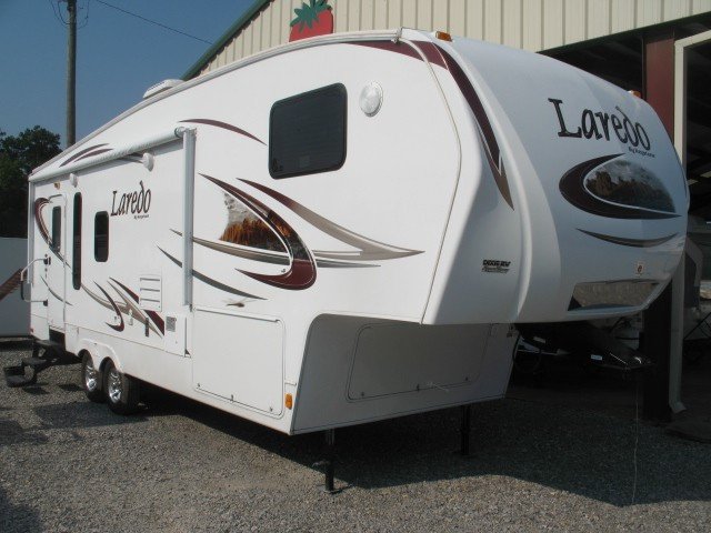 USED 2010 KEYSTONE LAREDO 265RL - Overview | Berryland Campers