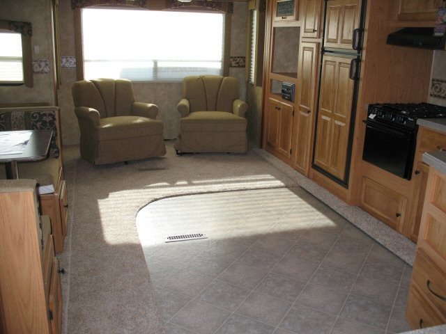 NEW 2009 HEARTLAND SUNDANCE 3300SK - Overview | Berryland Campers