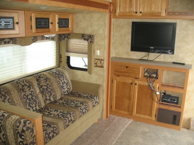 USED 2009 HEARTLAND SUNDANCE 3300RLB - Overview | Berryland Campers