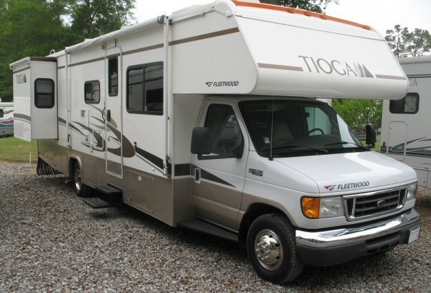 USED 2006 FLEETWOOD TIOGA 31M - Overview | Berryland Campers
