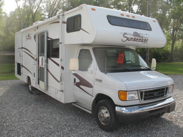 Used Sunseeker Rvs USED 2006 FOREST RIVER SUNSEEKER 2860 - Overview | Berryland Campers