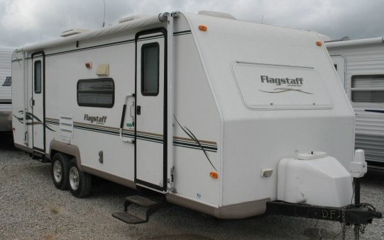 USED 2004 FOREST RIVER FLAGSTAFF 26DS - Overview | Berryland Campers