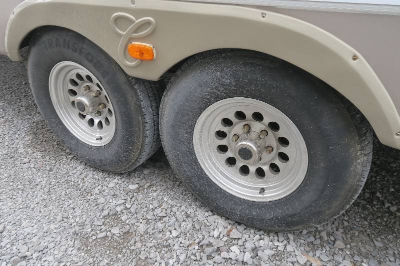 USED 2004 FOREST RIVER CARDINAL 36FL - Overview | Berryland Campers