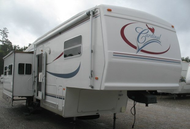 USED 2002 FOREST RIVER CARDINAL 33 - Overview | Berryland Campers