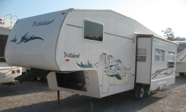 USED 2001 FOREST RIVER WILDCAT 27RK - Overview | Berryland Campers