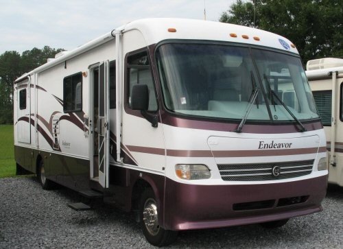 USED 2000 HOLIDAY RAMBLER ENDEAVOR - Overview | Berryland Campers