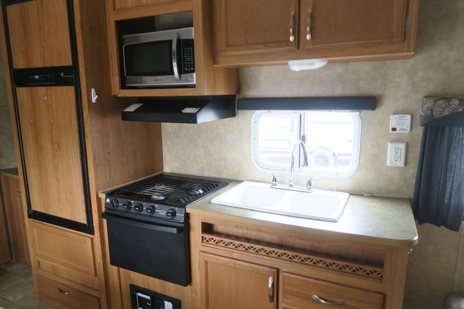 USED 2007 JAYCO JAYFEATHER 19JTX - Overview | Berryland Campers