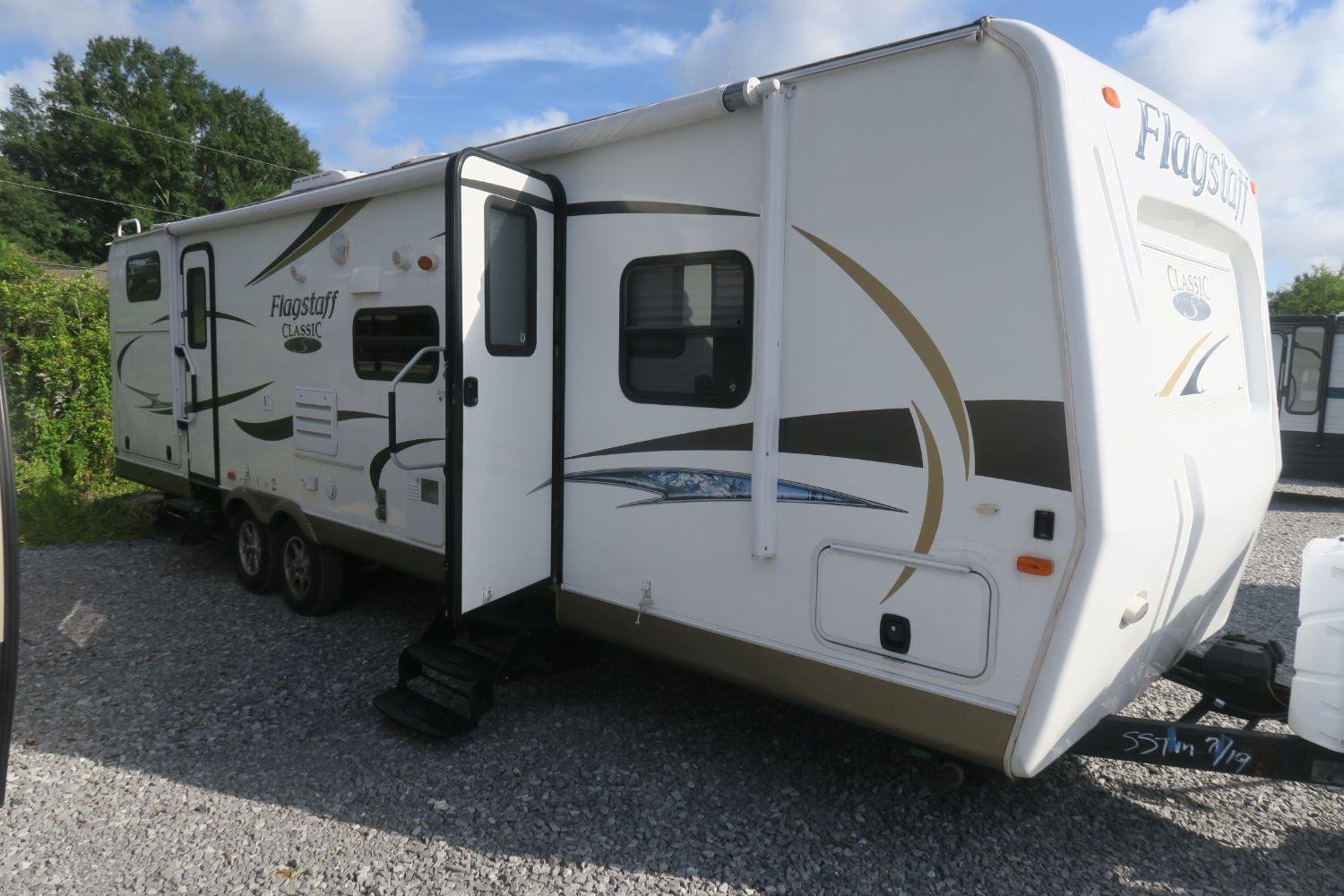 USED 2012 FLAGSTAFF 831BHDS - Overview | Berryland Campers