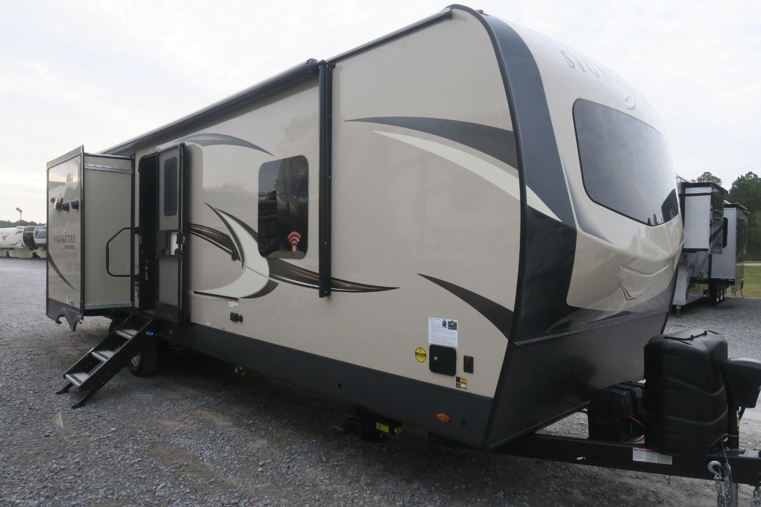 NEW 2020 ROCKWOOD SIGNATURE 8327SB - Overview | Berryland Campers
