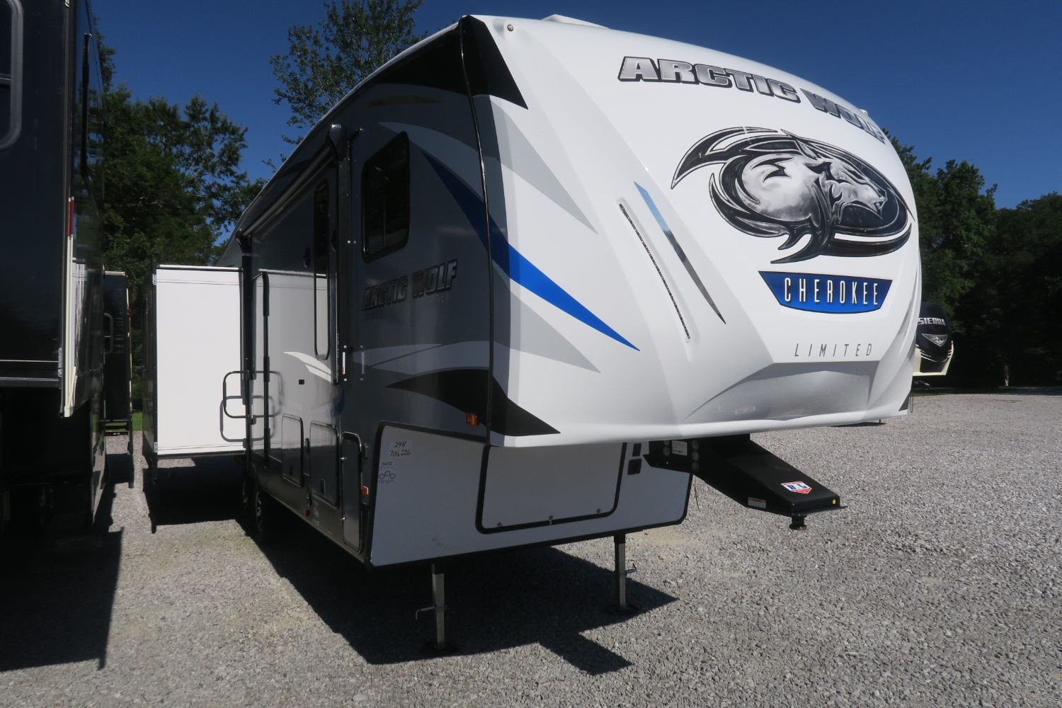NEW 2021 CHEROKEE ARCTIC WOLF 298LB - Overview | Berryland Campers