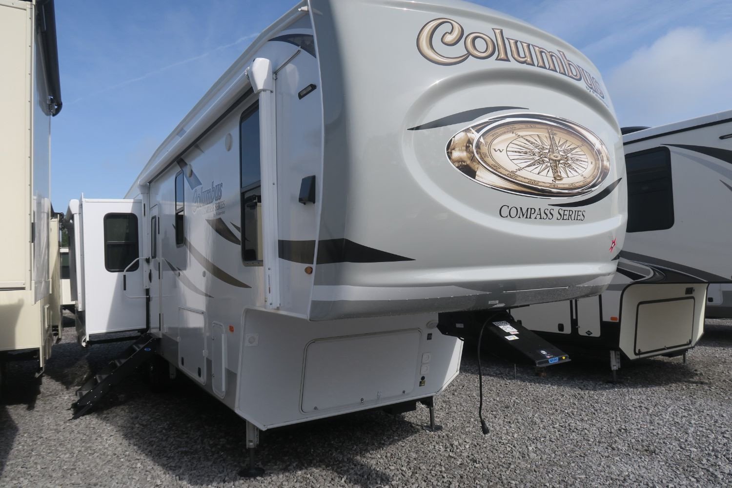 NEW 2021 COLUMBUS COMPASS 329DVC - Overview | Berryland Campers