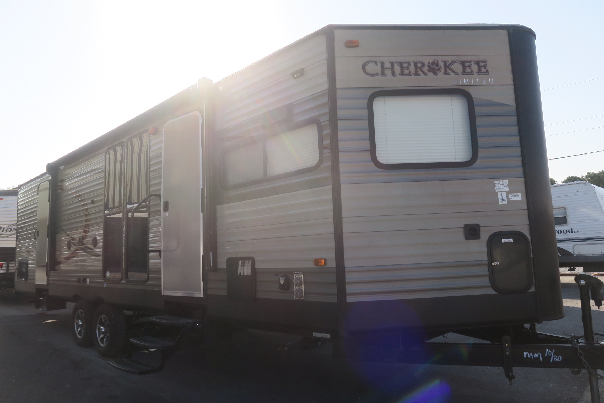 Used 2016 Cherokee 274vfk Overview Berryland Campers