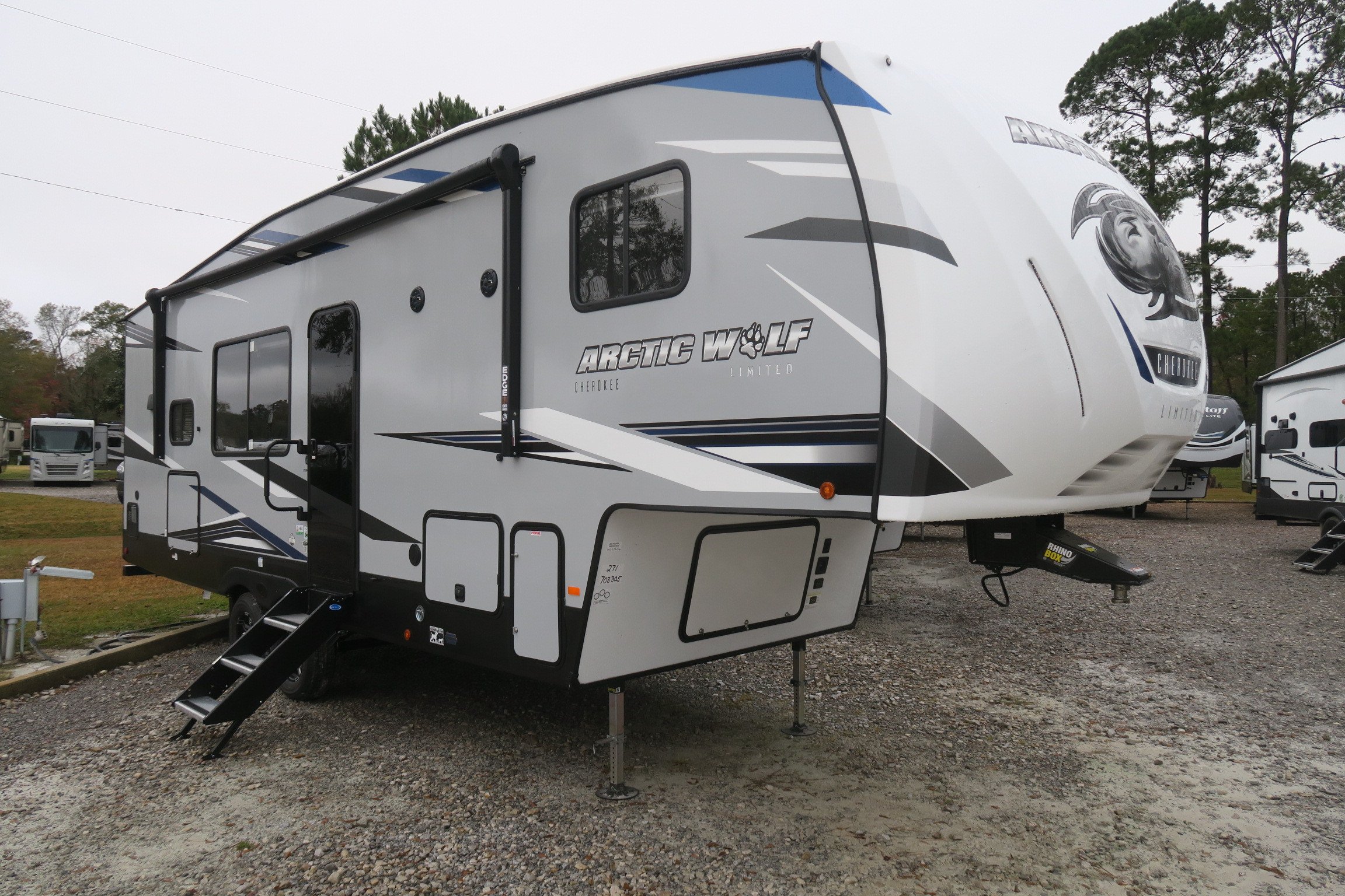 NEW 2021 CHEROKEE ARCTIC WOLF 271RK - Overview | Berryland Campers