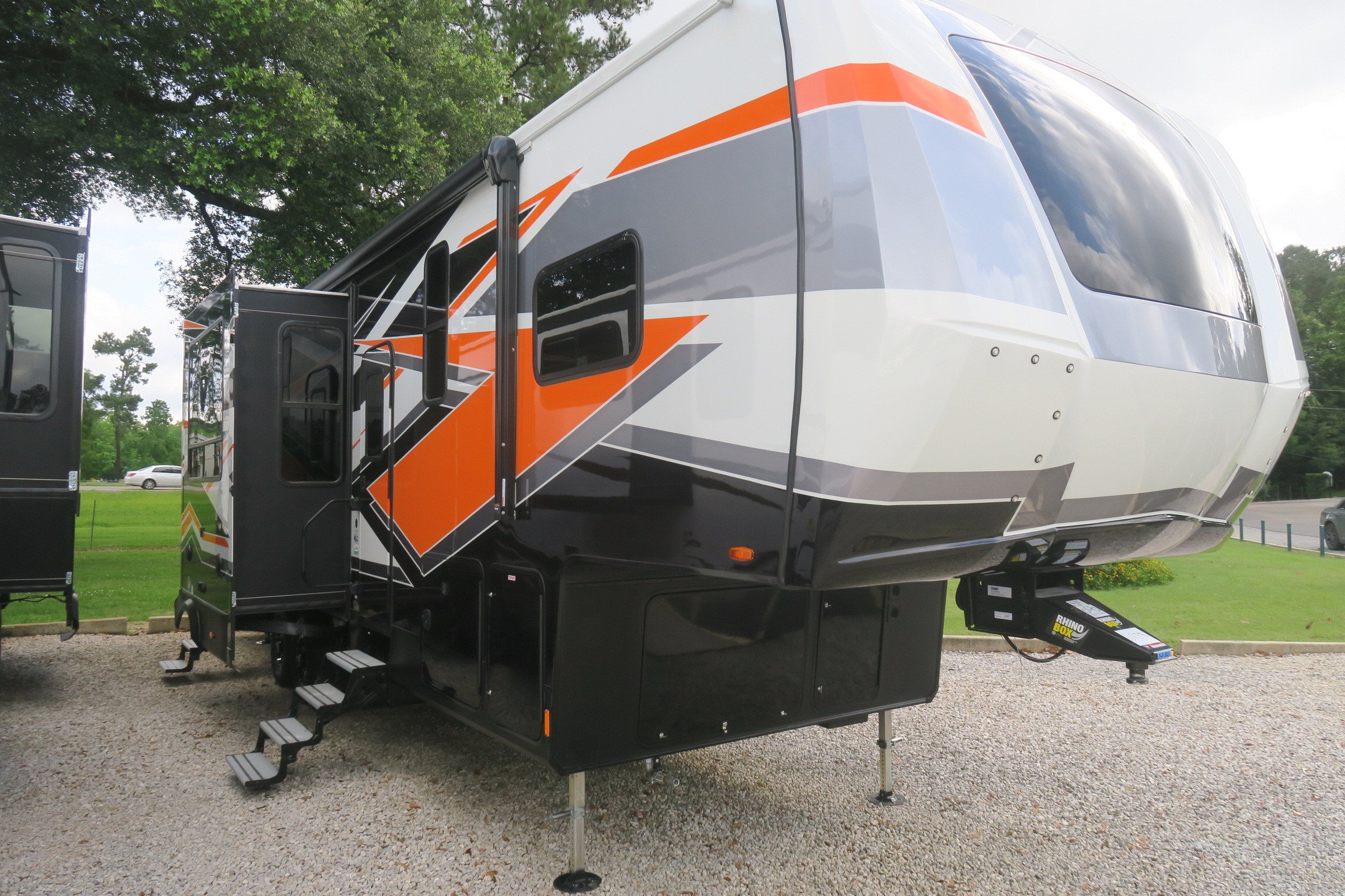 NEW 2021 XLR NITRO 321 - Overview | Berryland Campers