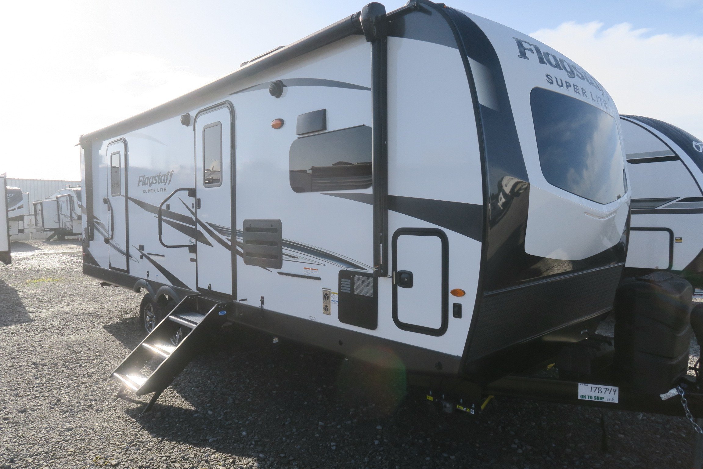 NEW 2022 FLAGSTAFF SUPER LITE 26FKBS - Overview | Berryland Campers