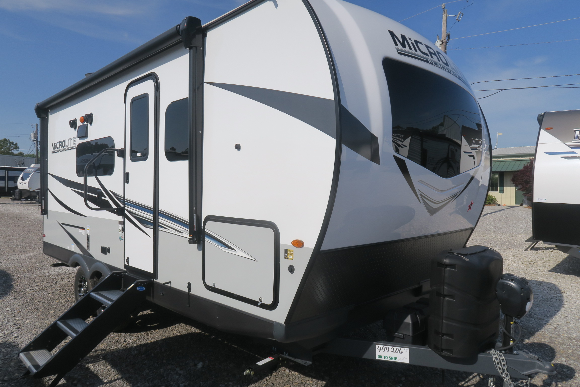 NEW 2022 FLAGSTAFF MICRO LITE 21DS - Overview | Berryland Campers