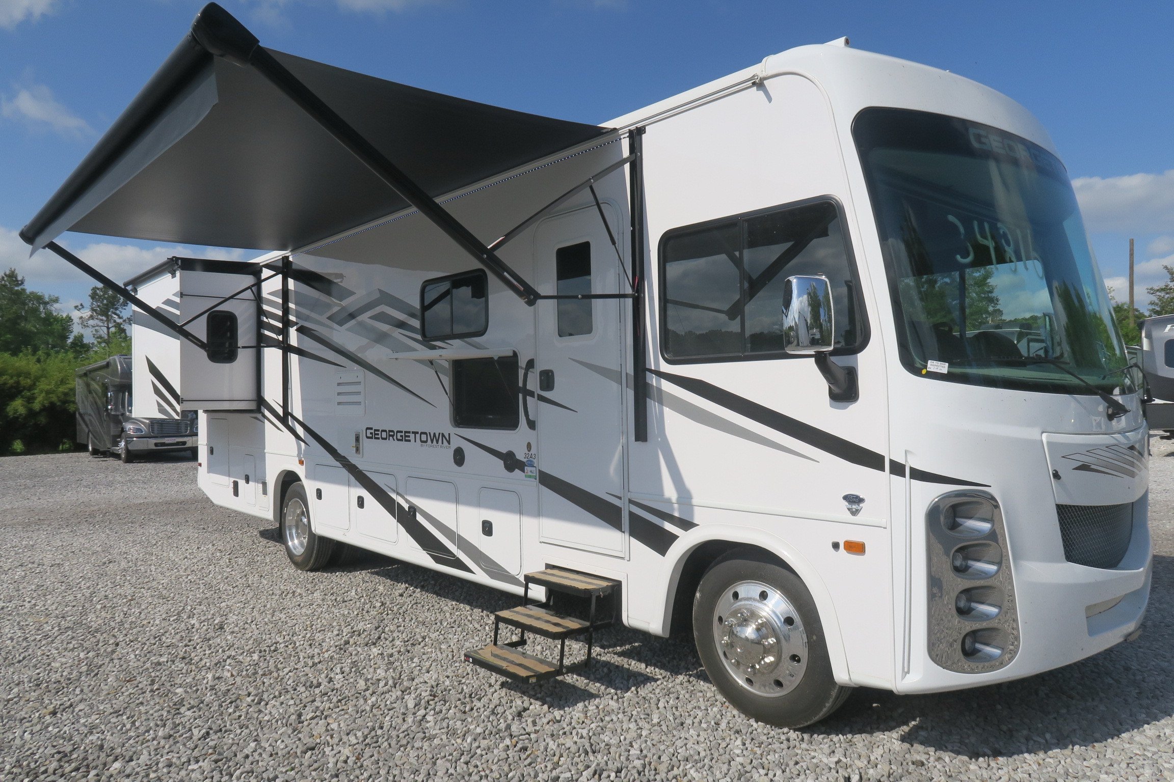 NEW 2022 GEORGETOWN 3 SERIES GT3 32A3 - Overview | Berryland Campers