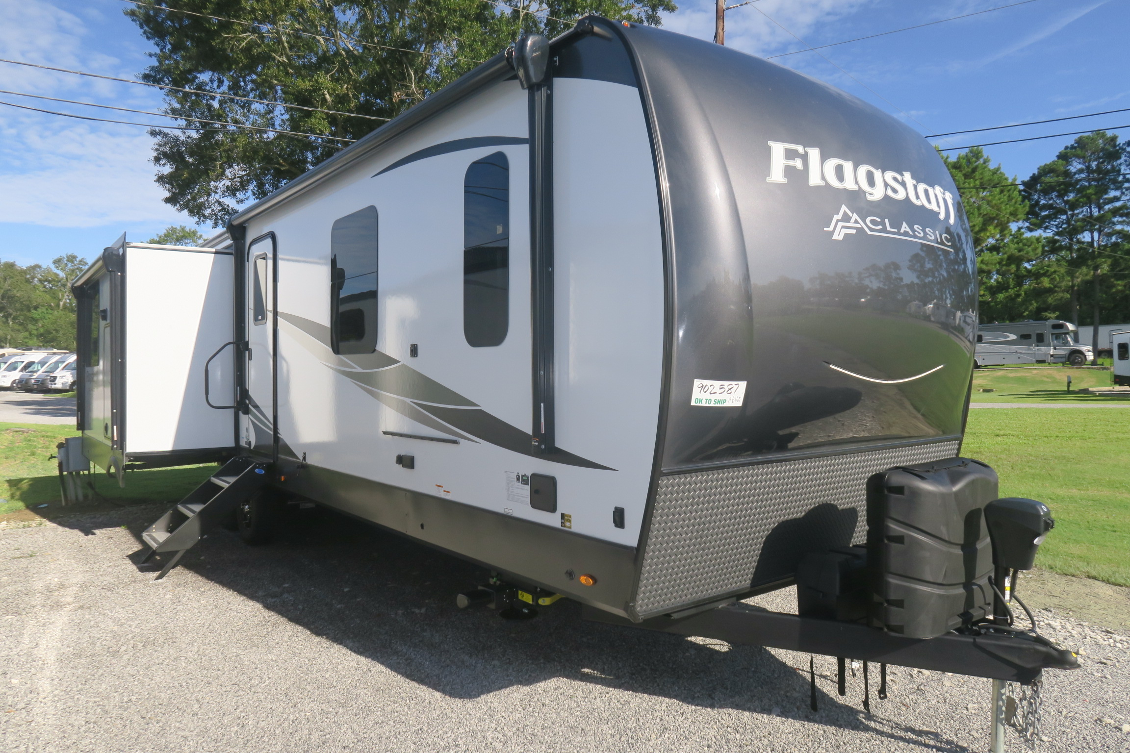 NEW 2023 FLAGSTAFF CLASSIC 832RKSB - Overview | Berryland Campers