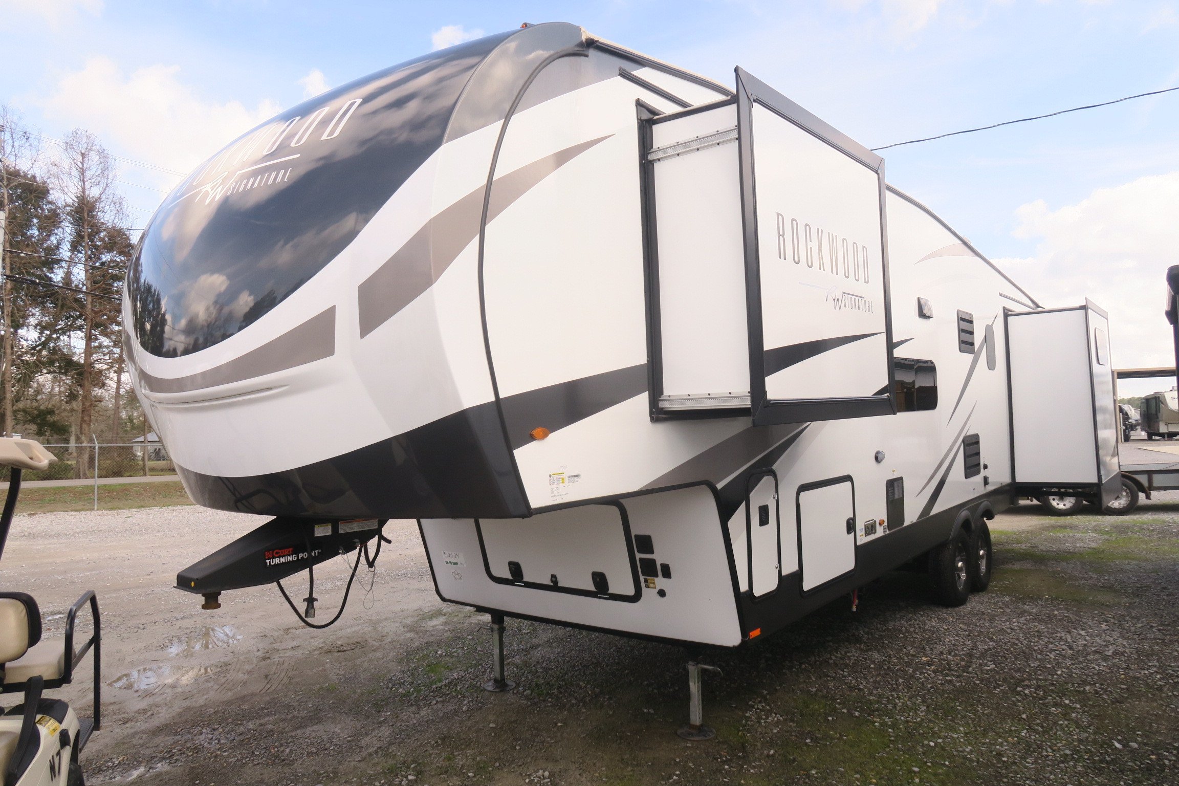 NEW 2023 ROCKWOOD SIGNATURE 2892WS Overview Berryland Campers