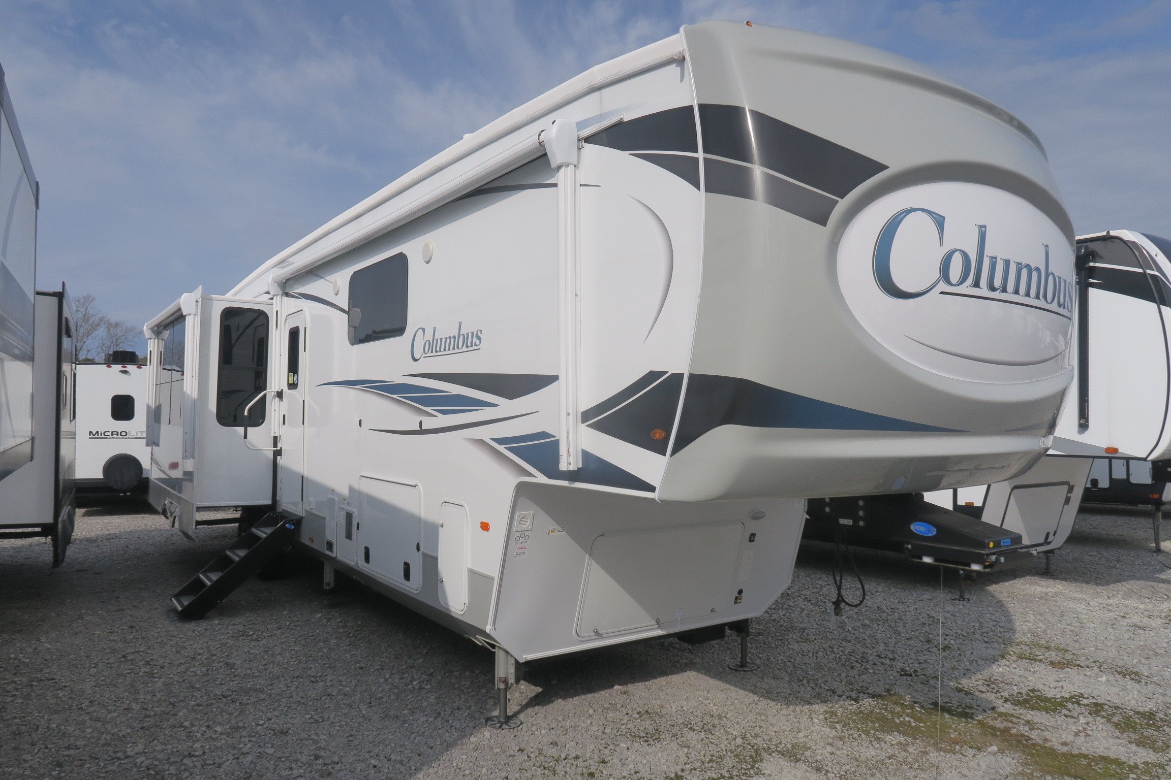 NEW 2023 COLUMBUS 384RK Overview Berryland Campers