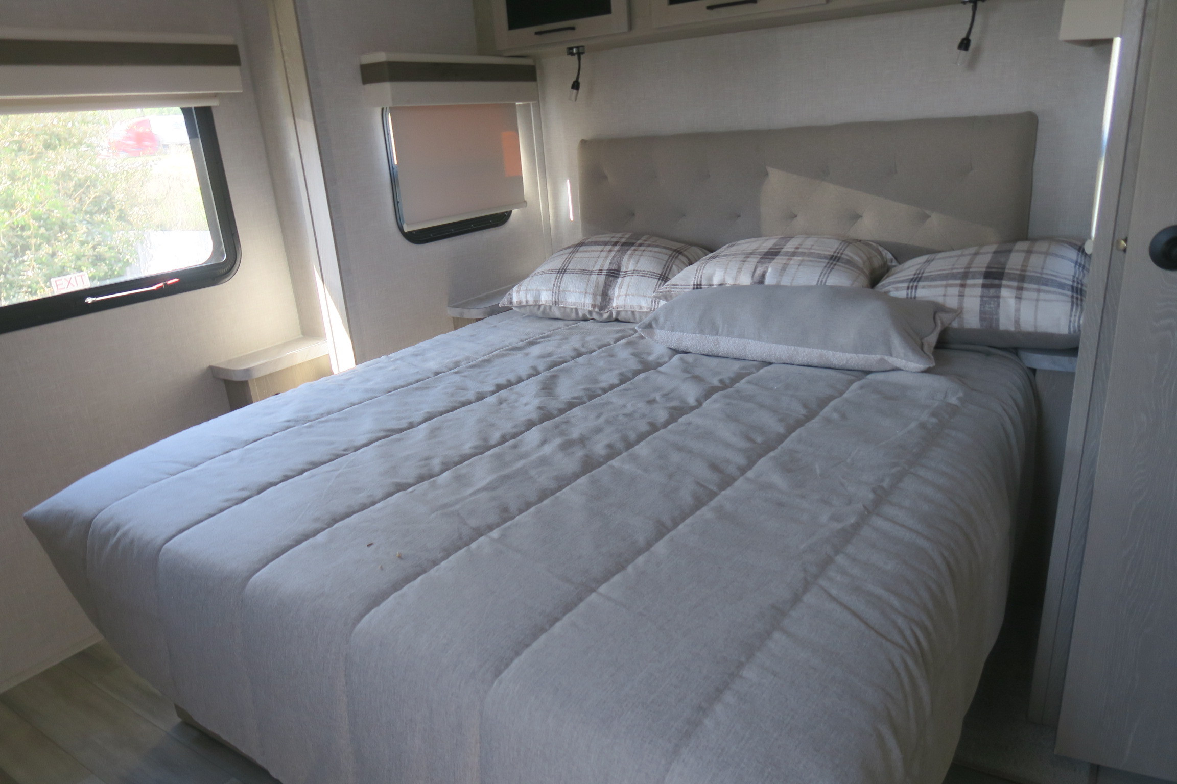 NEW 2023 ROCKWOOD ULTRA LITE 2608BS Overview Berryland Campers