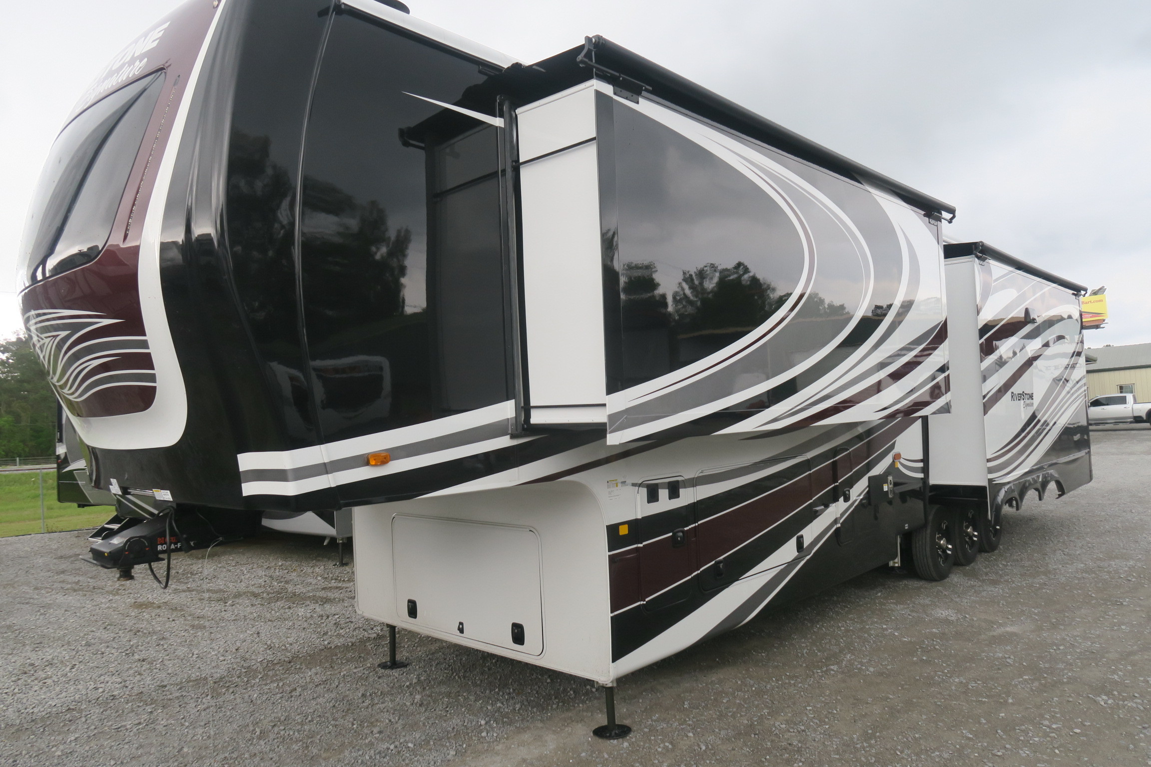 NEW 2023 RIVERSTONE LEGACY 41RL Overview Berryland Campers