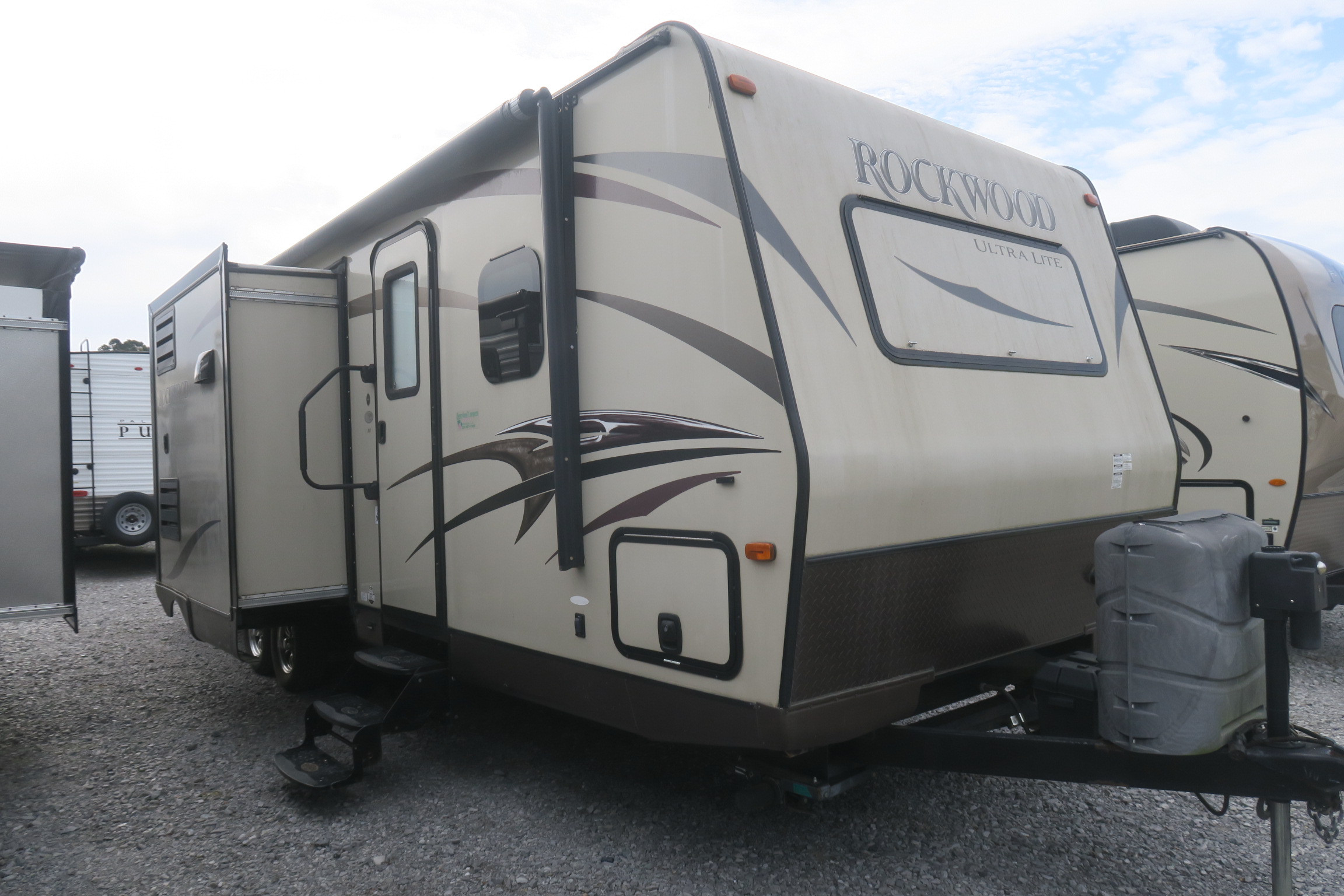 USED 2014 ROCKWOOD 2607 Overview Berryland Campers