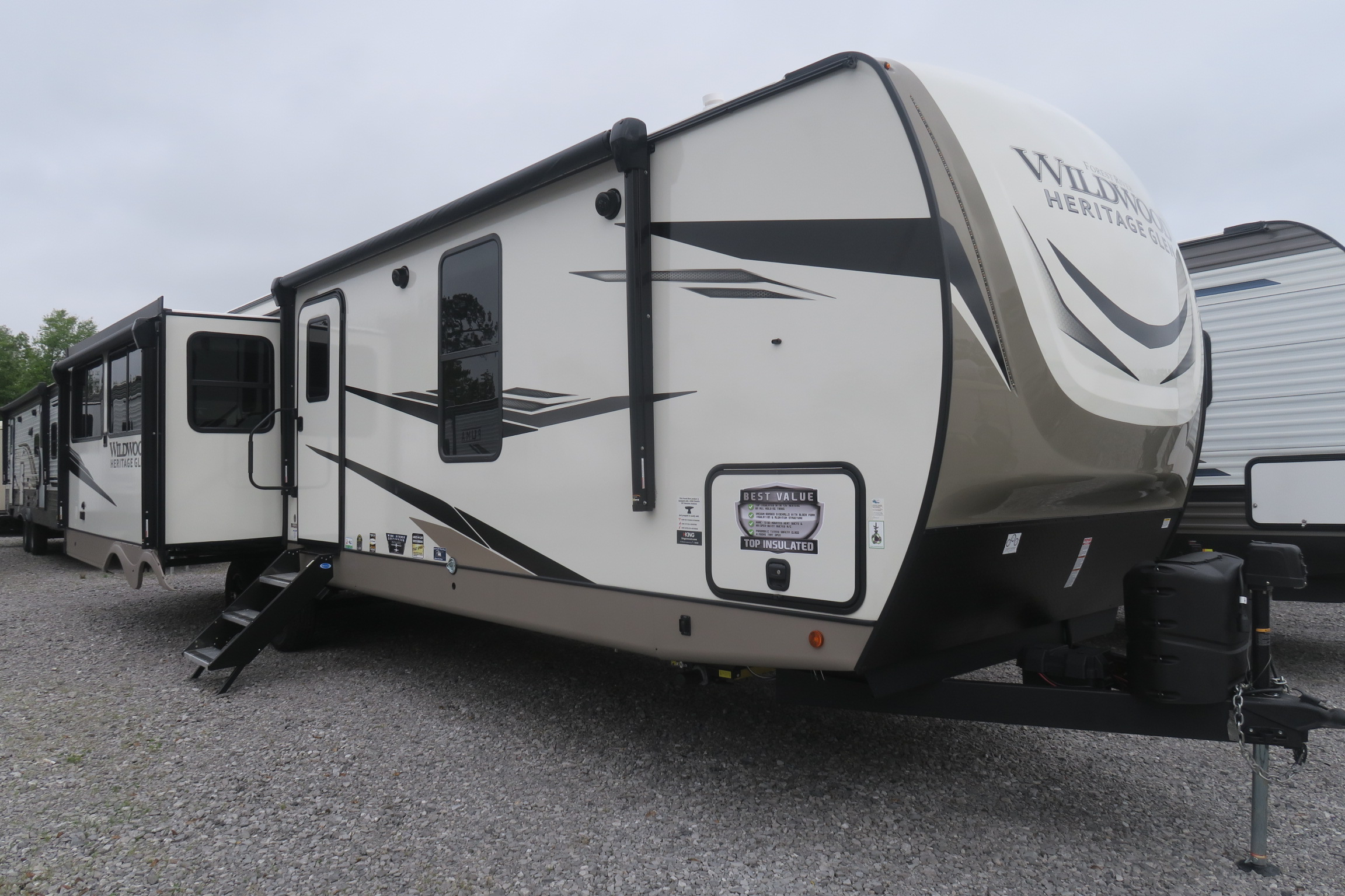 NEW 2023 WILDWOOD HERITAGE GLEN 308RL - Overview | Berryland Campers