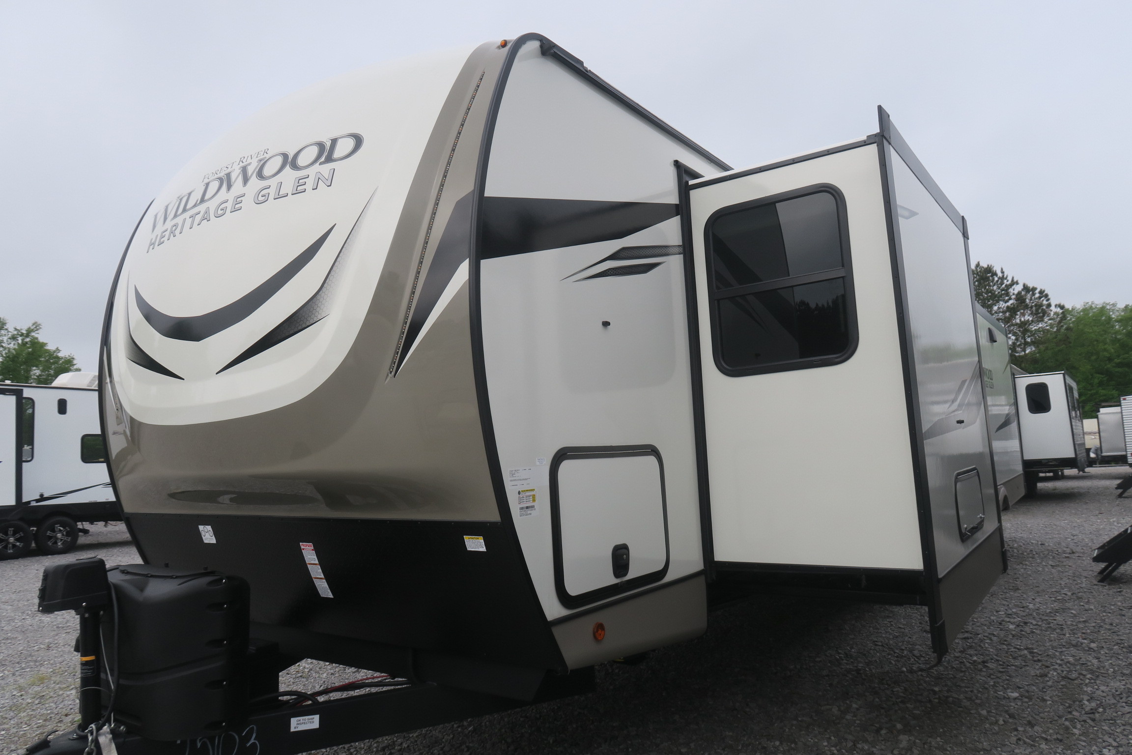 NEW 2023 WILDWOOD HERITAGE GLEN 308RL - Overview | Berryland Campers