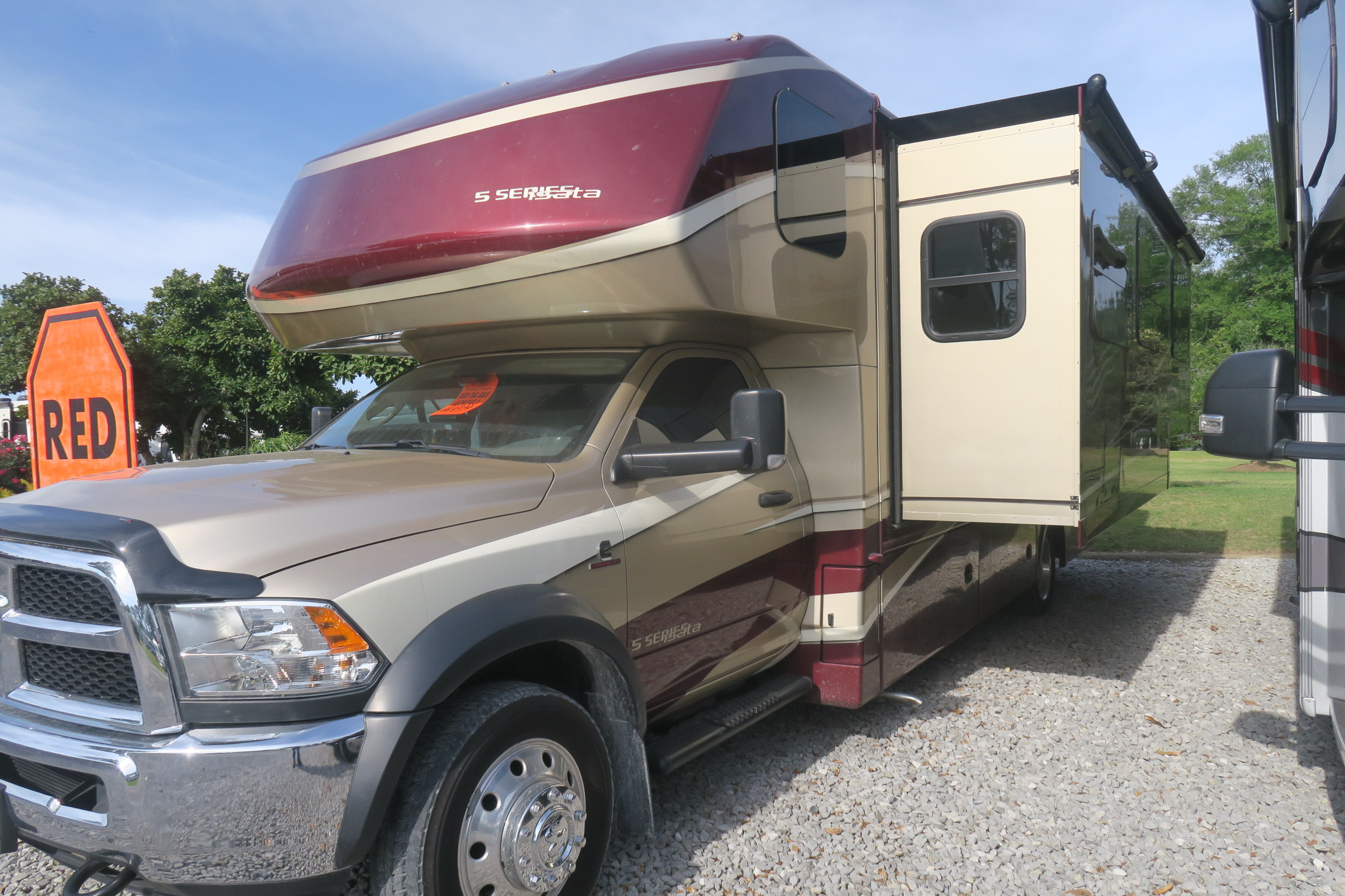 USED 2020 ISATA 5 30FW - Overview | Berryland Campers