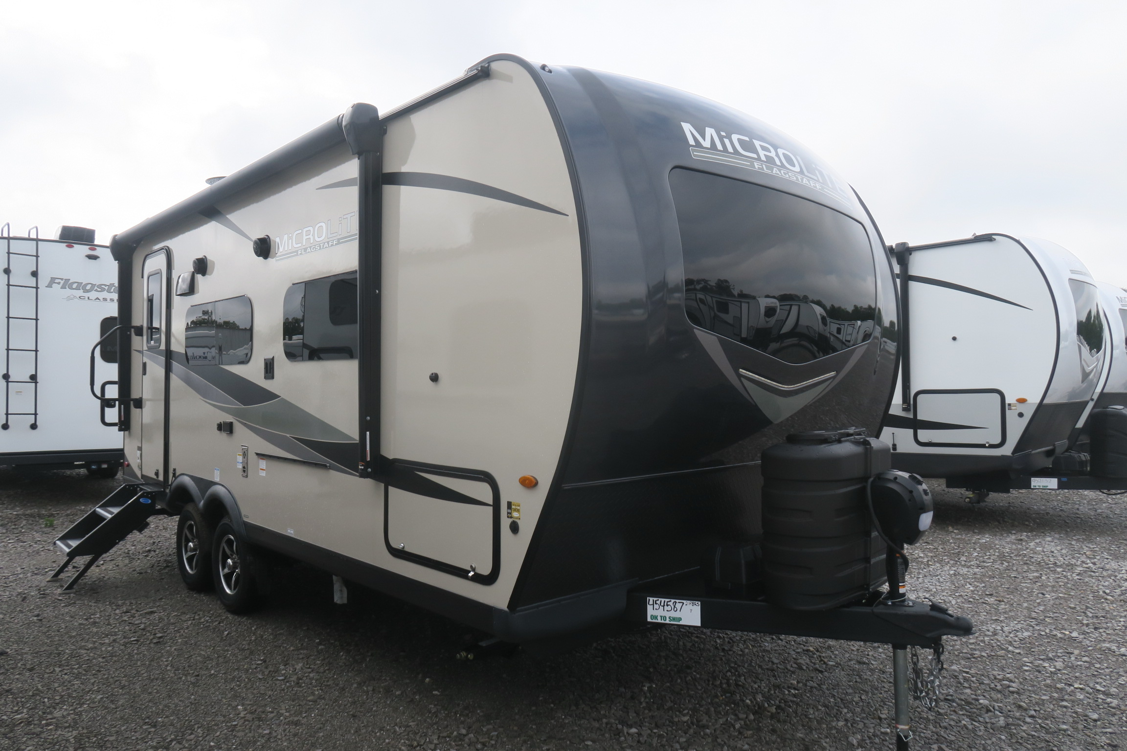 NEW 2023 FLAGSTAFF MICRO LITE 21FBRS - Overview | Berryland Campers