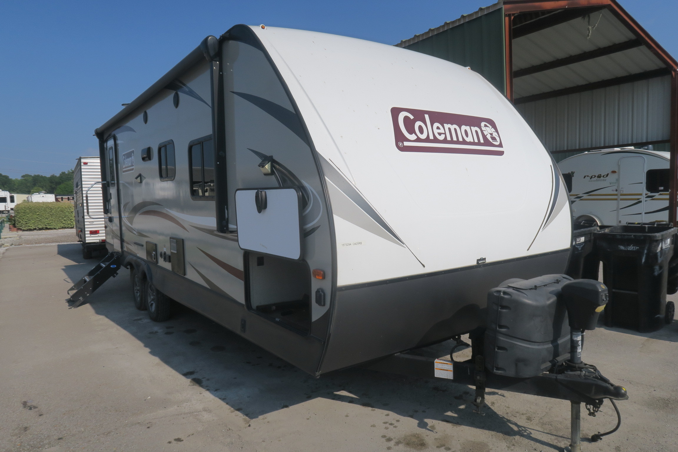 used-2019-coleman-2425rb-overview-berryland-campers