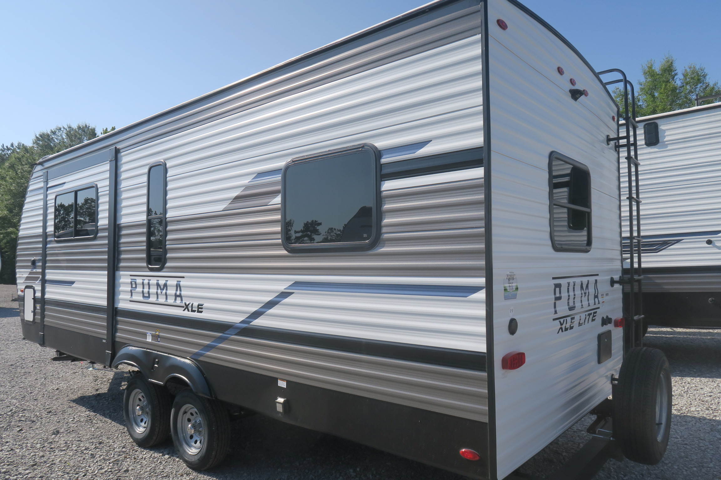 NEW 2024 PUMA XLE LITE 22FKC - Overview | Berryland Campers