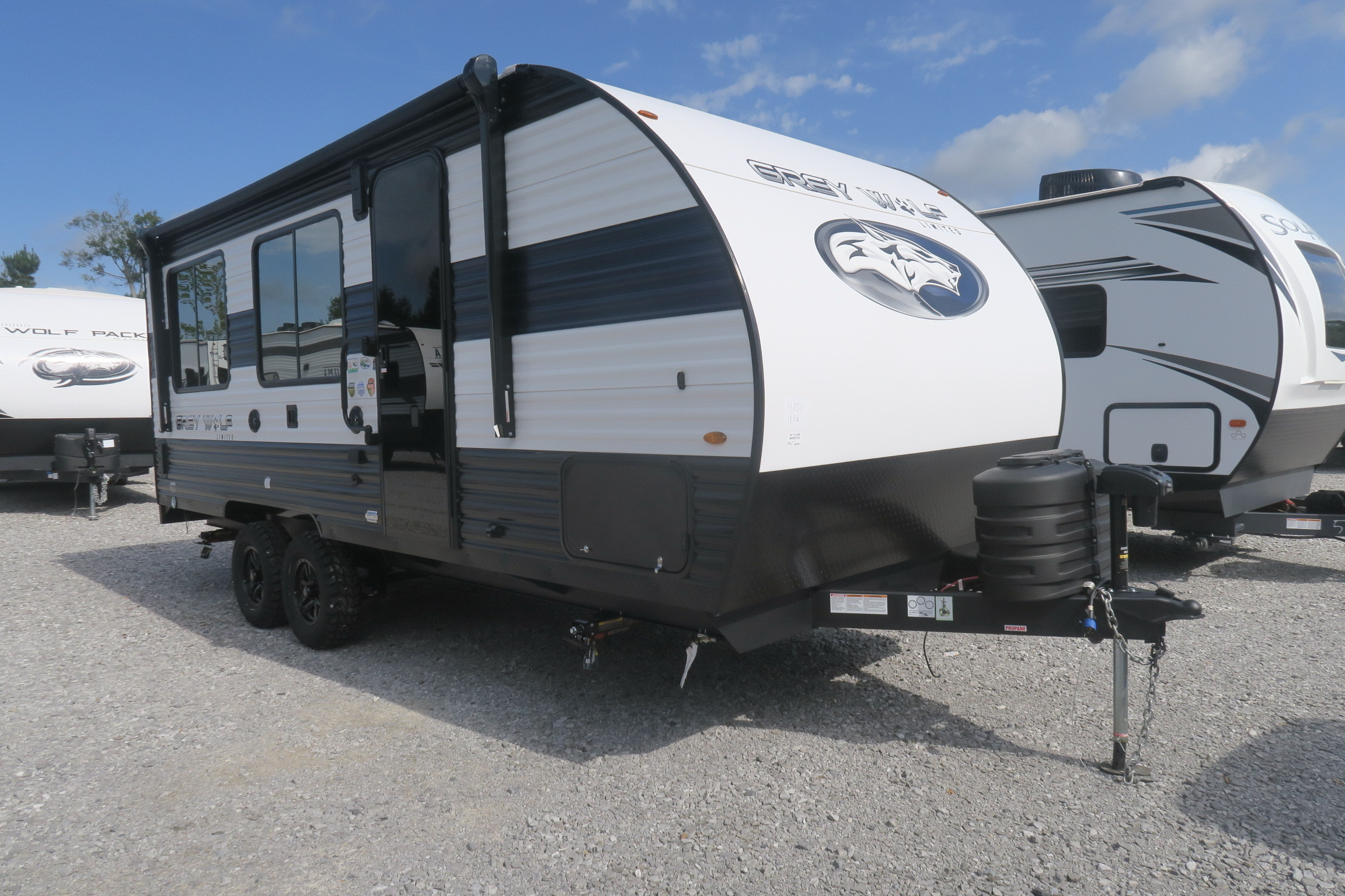 NEW 2024 CHEROKEE GREY WOLF 18RR Overview Berryland Campers