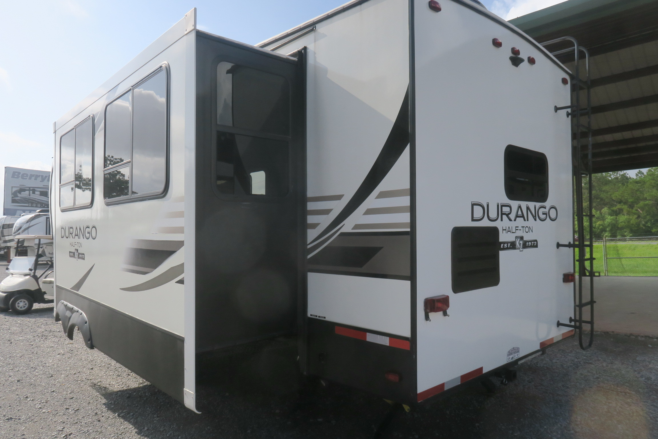 USED 2020 DURANGO 1500 256RKT - Overview | Berryland Campers