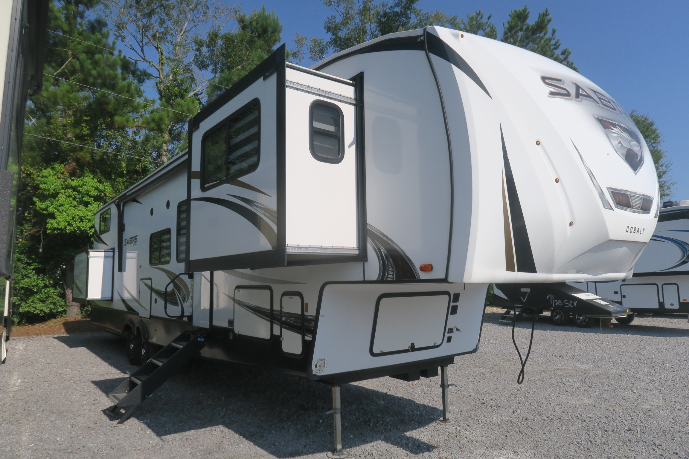 USED 2021 SABRE 37FLL - Overview | Berryland Campers