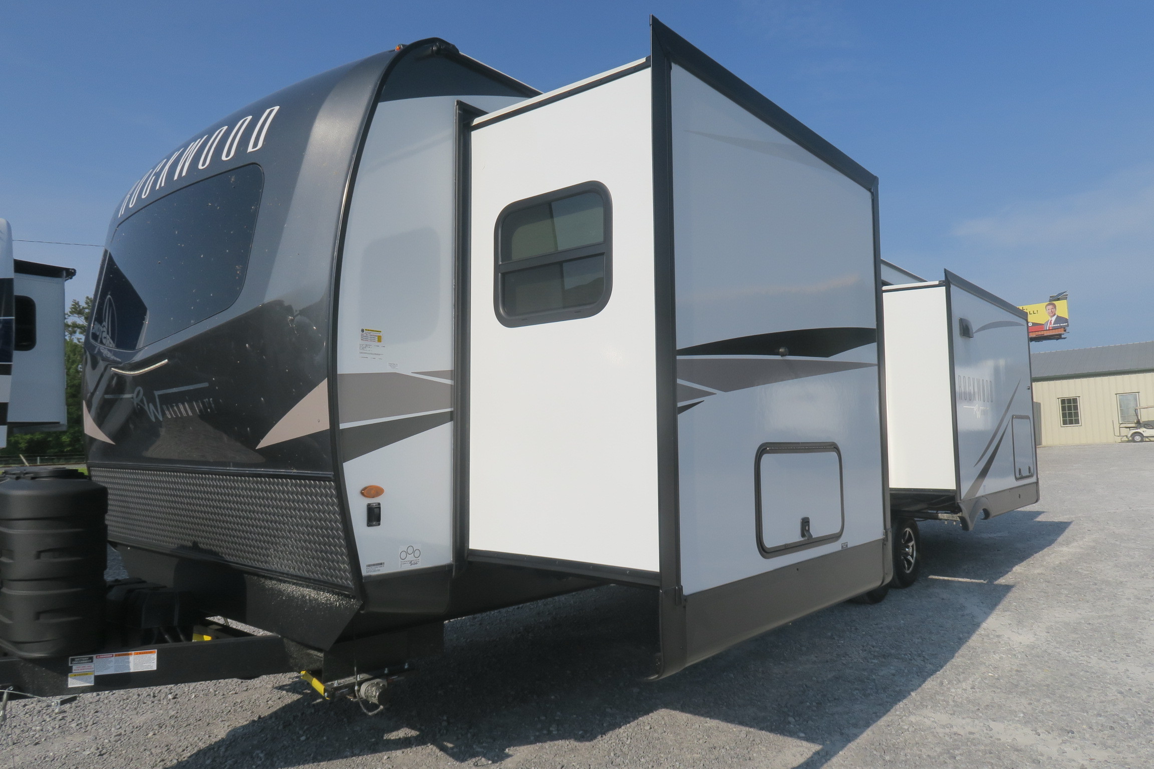 NEW 2024 ROCKWOOD ULTRA LITE 2906BS Overview Berryland Campers   IMG 3959 Optimized.JPG