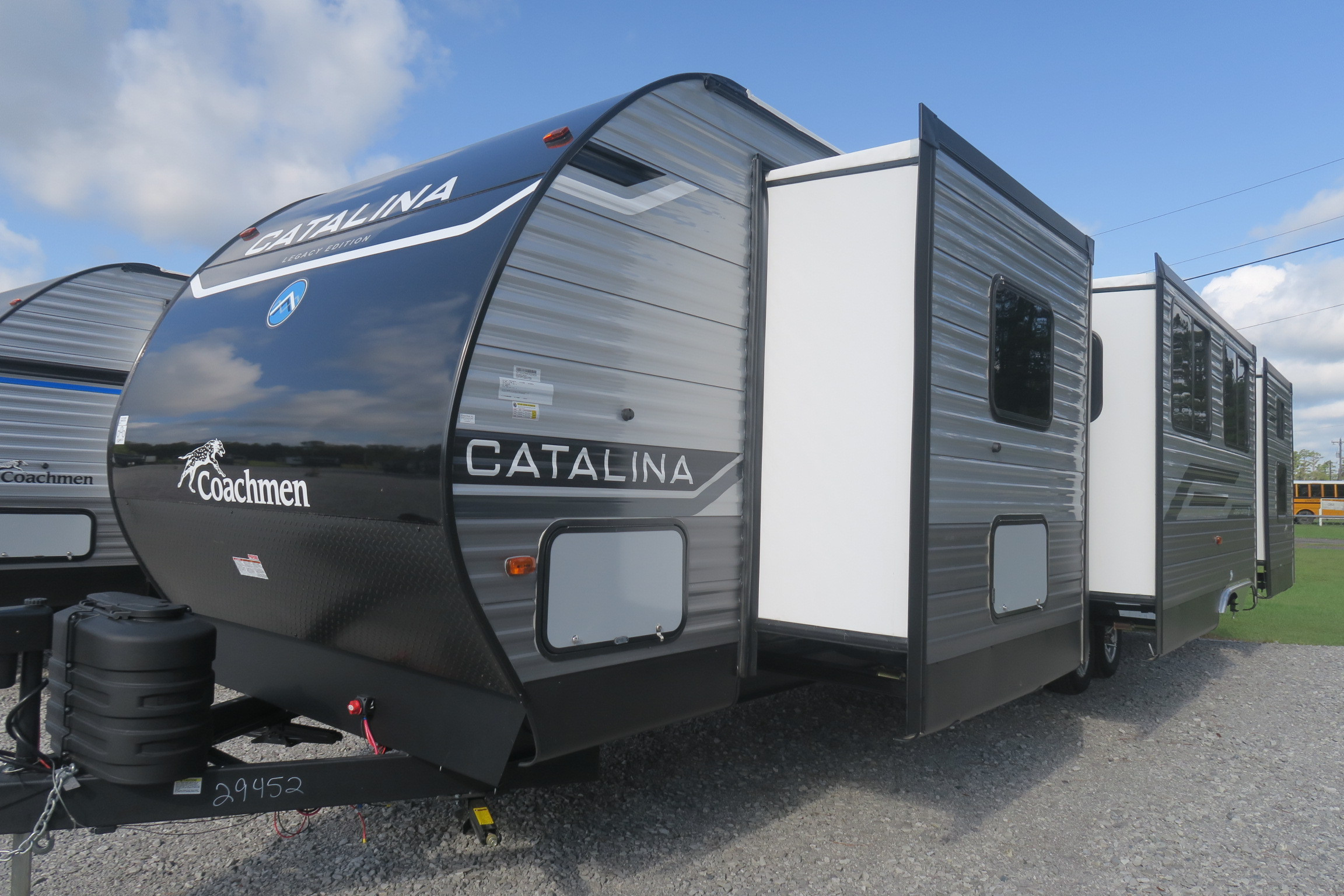 NEW 2024 CATALINA LEGACY EDITION 343BHTSLE Overview Berryland Campers