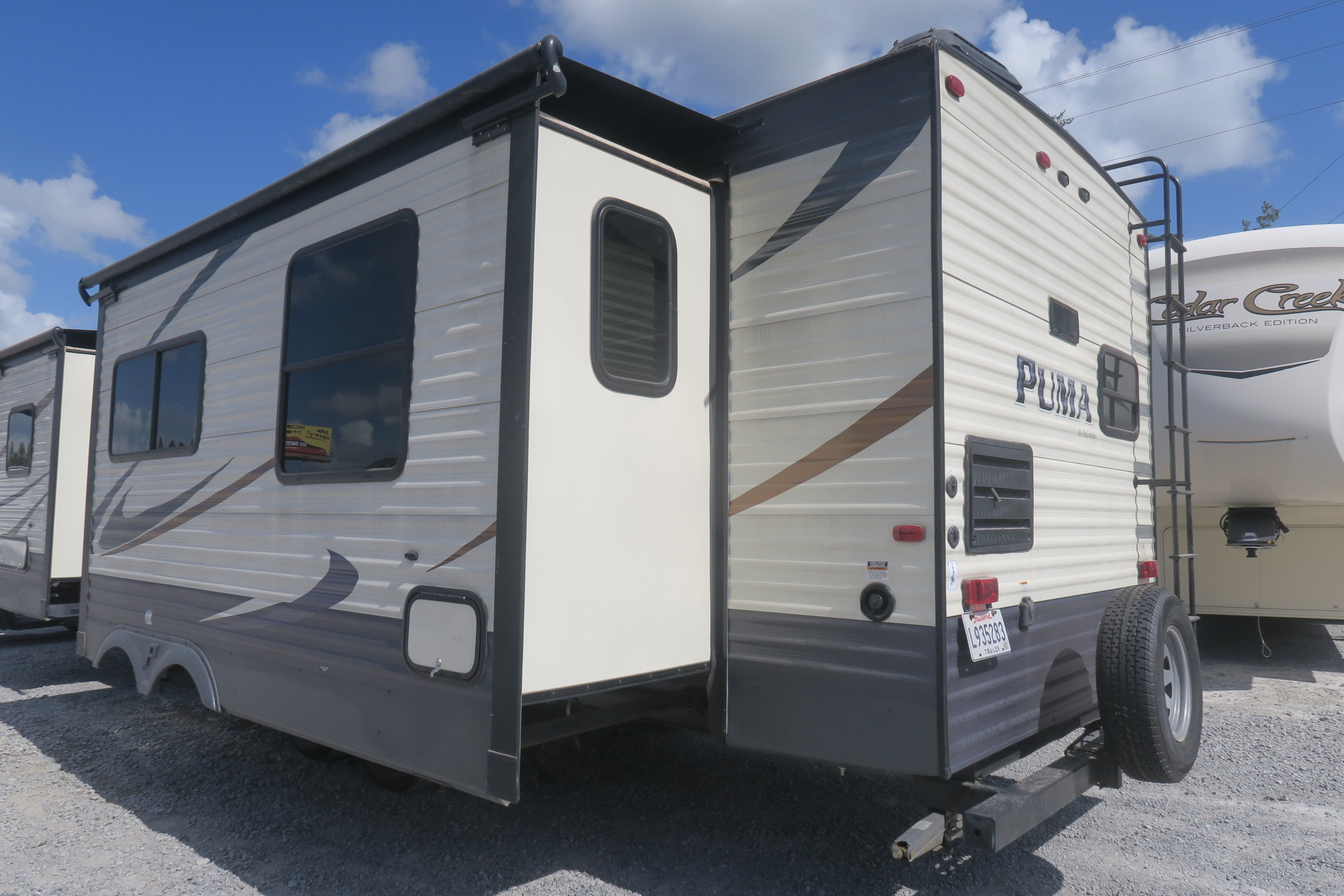 USED 2017 PUMA 32RKTS - Overview | Berryland Campers