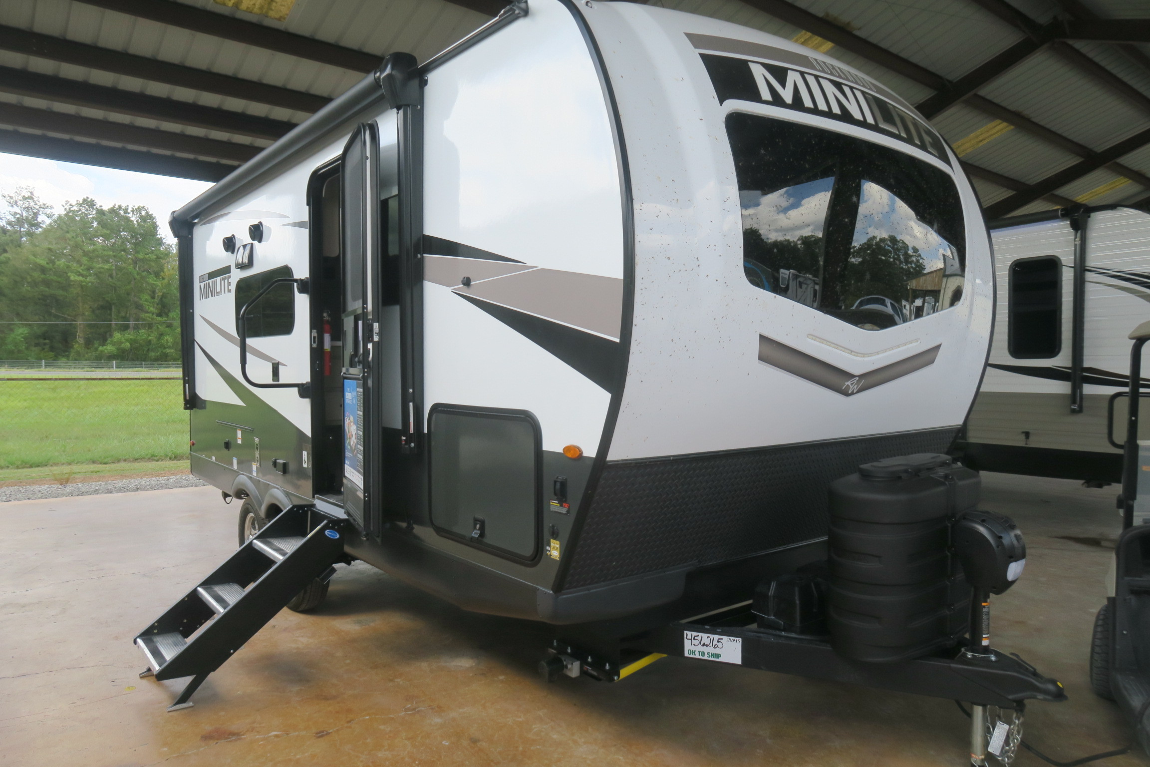 NEW 2024 ROCKWOOD MINI LITE 2104S Overview Berryland Campers   IMG 5268 Optimized.JPG