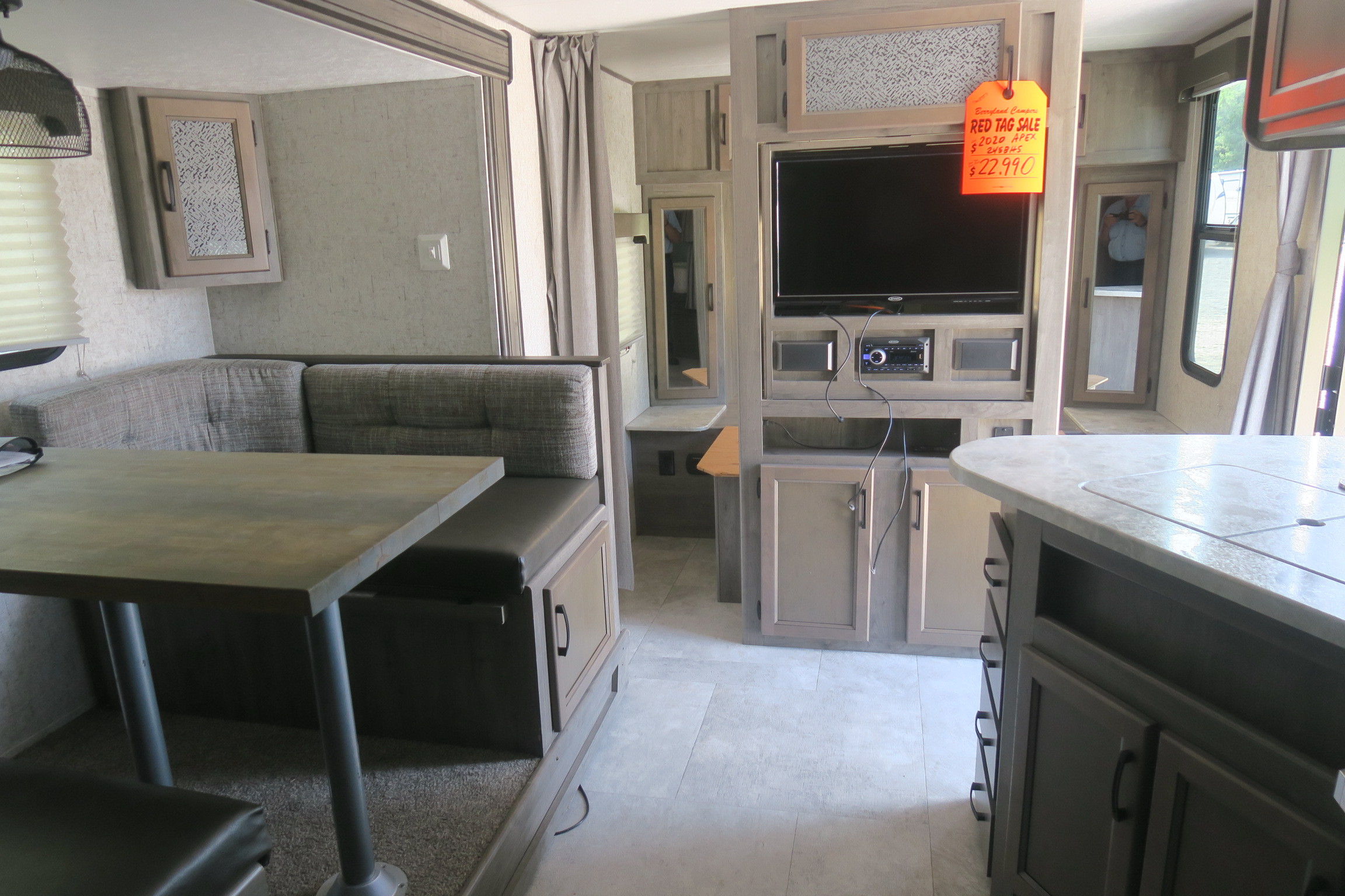 USED 2020 APEX ULTRA-LITE 245BHS - Overview | Berryland Campers