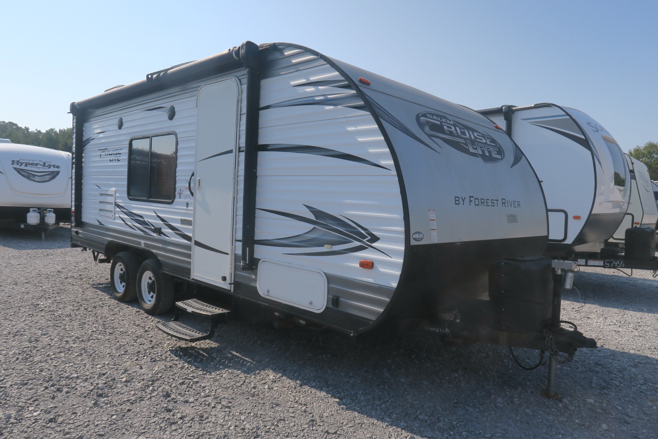 USED 2017 SALEM CRUISE LITE 201BHXL Overview Berryland Campers