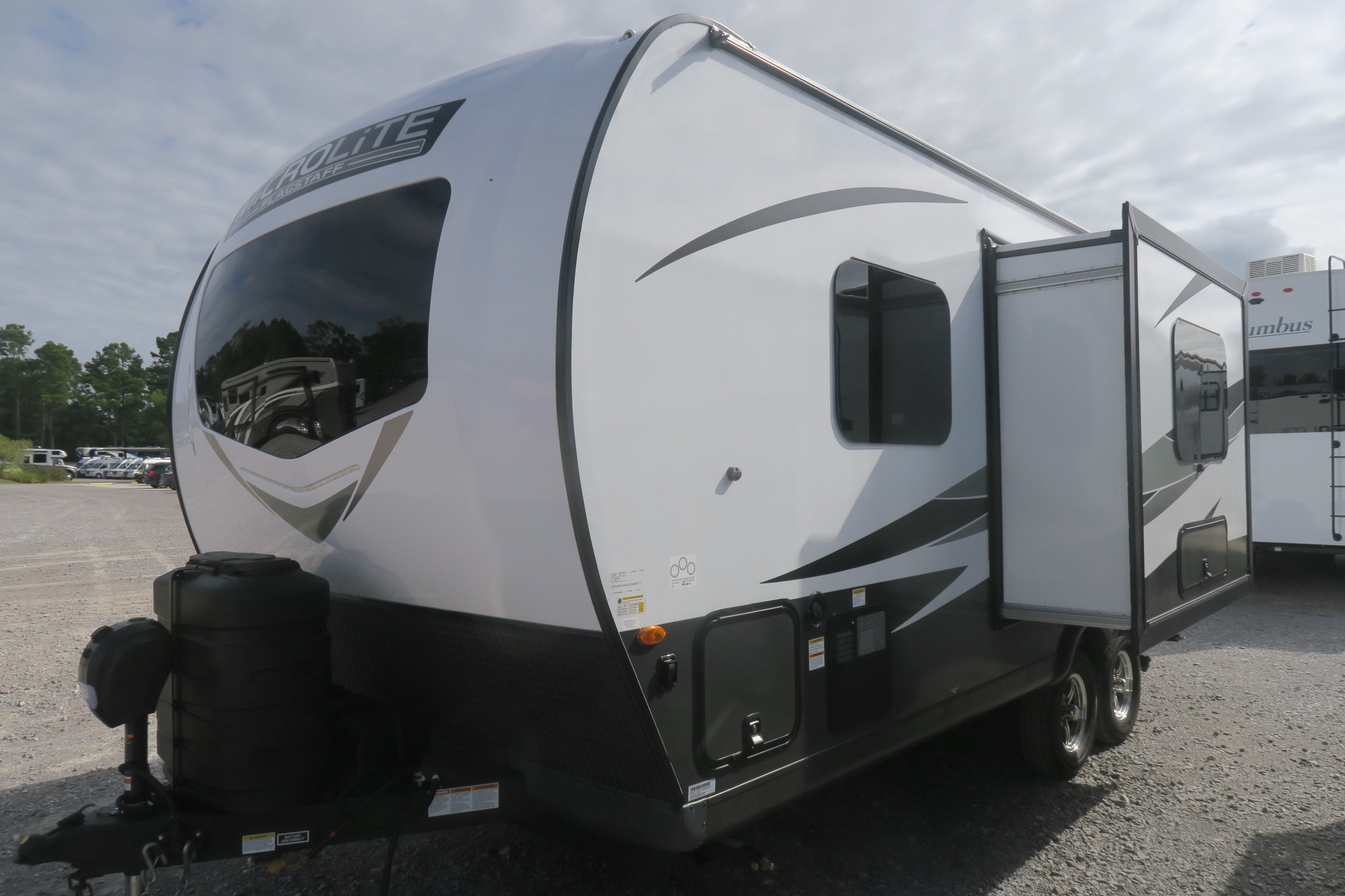 NEW 2024 FLAGSTAFF MICRO LITE 21FBRS Overview Berryland Campers