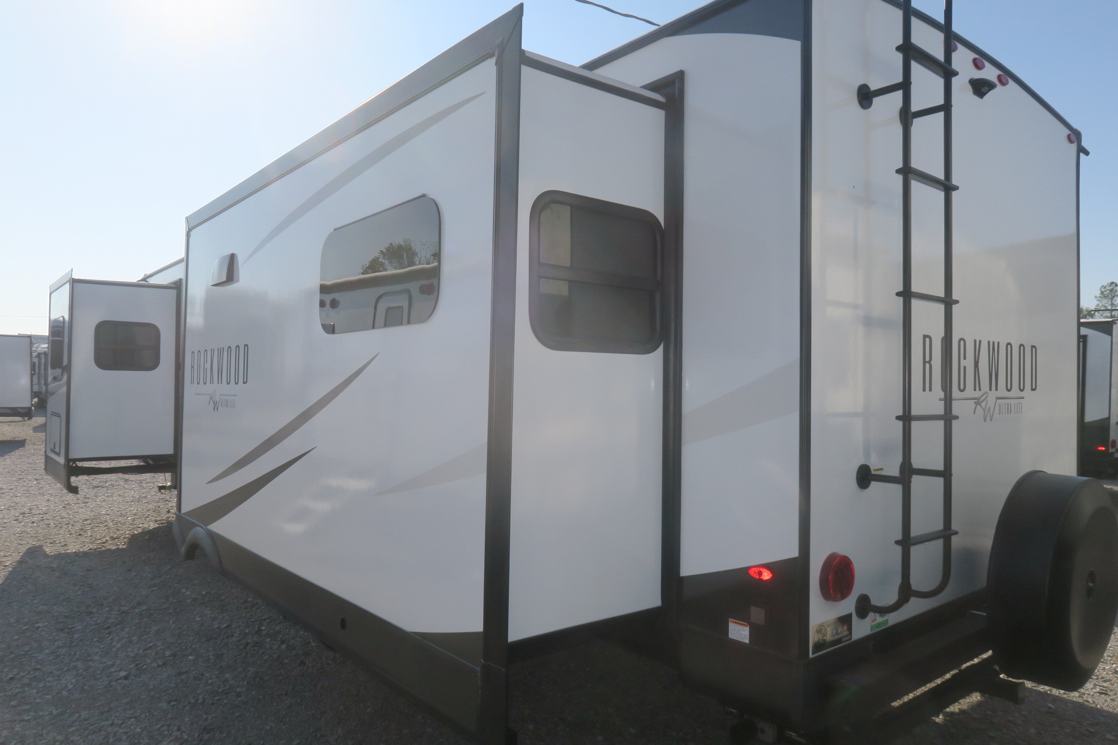 NEW 2024 ROCKWOOD ULTRA LITE 2908RL Overview Berryland Campers   IMG 7900 Optimized.JPG