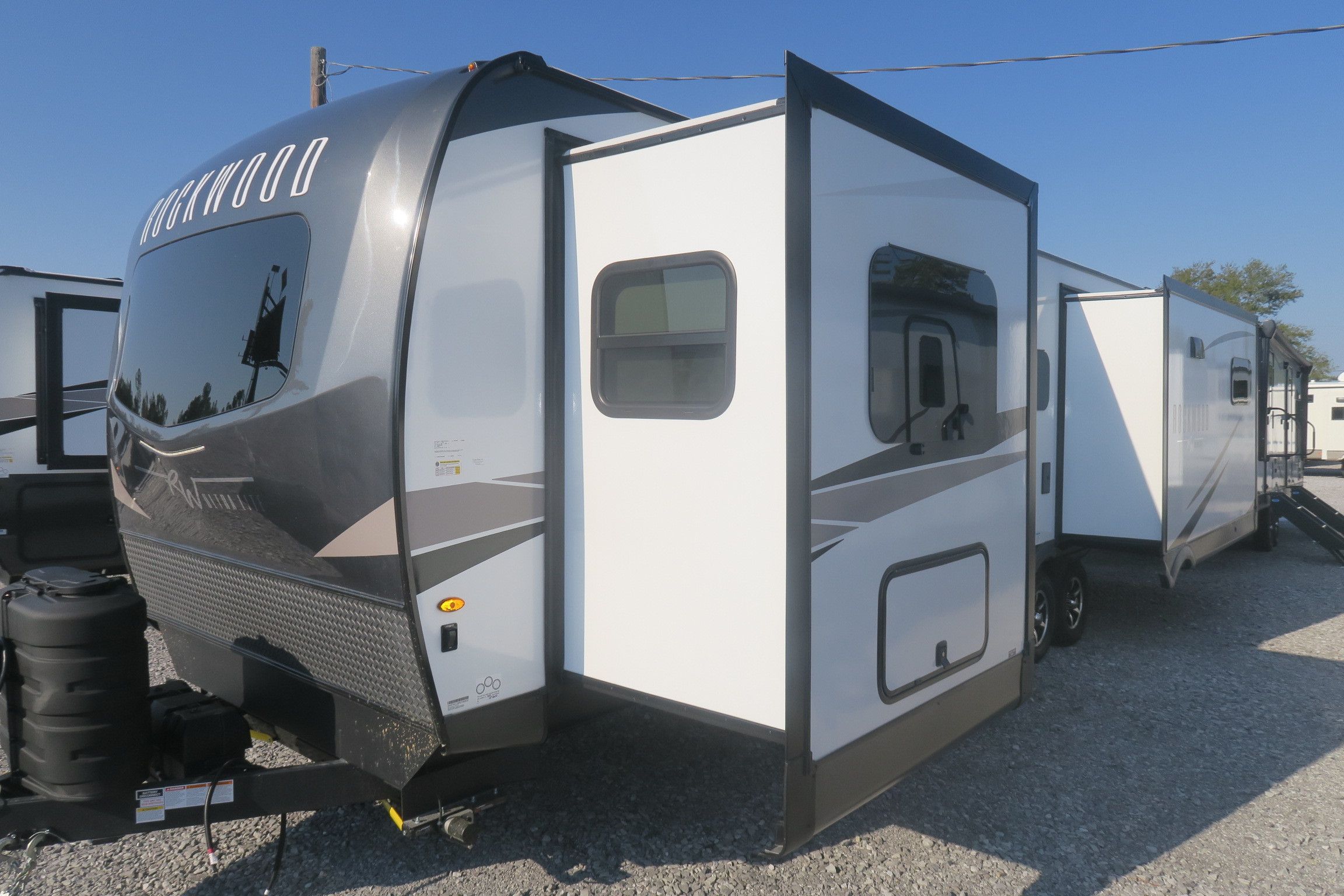 NEW 2024 ROCKWOOD ULTRA LITE 2908RL Overview Berryland Campers   IMG 7903 Optimized.JPG