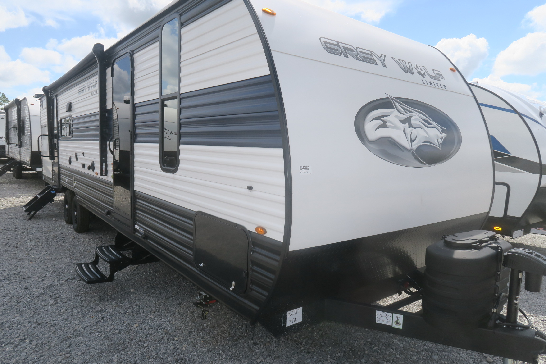 NEW 2024 CHEROKEE GREY WOLF 29TE - Overview | Berryland Campers