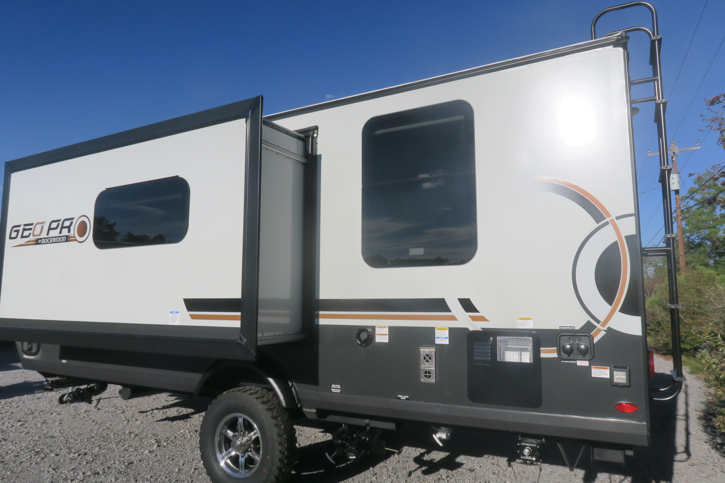 NEW 2024 ROCKWOOD GEO PRO 20FKS Overview Berryland Campers