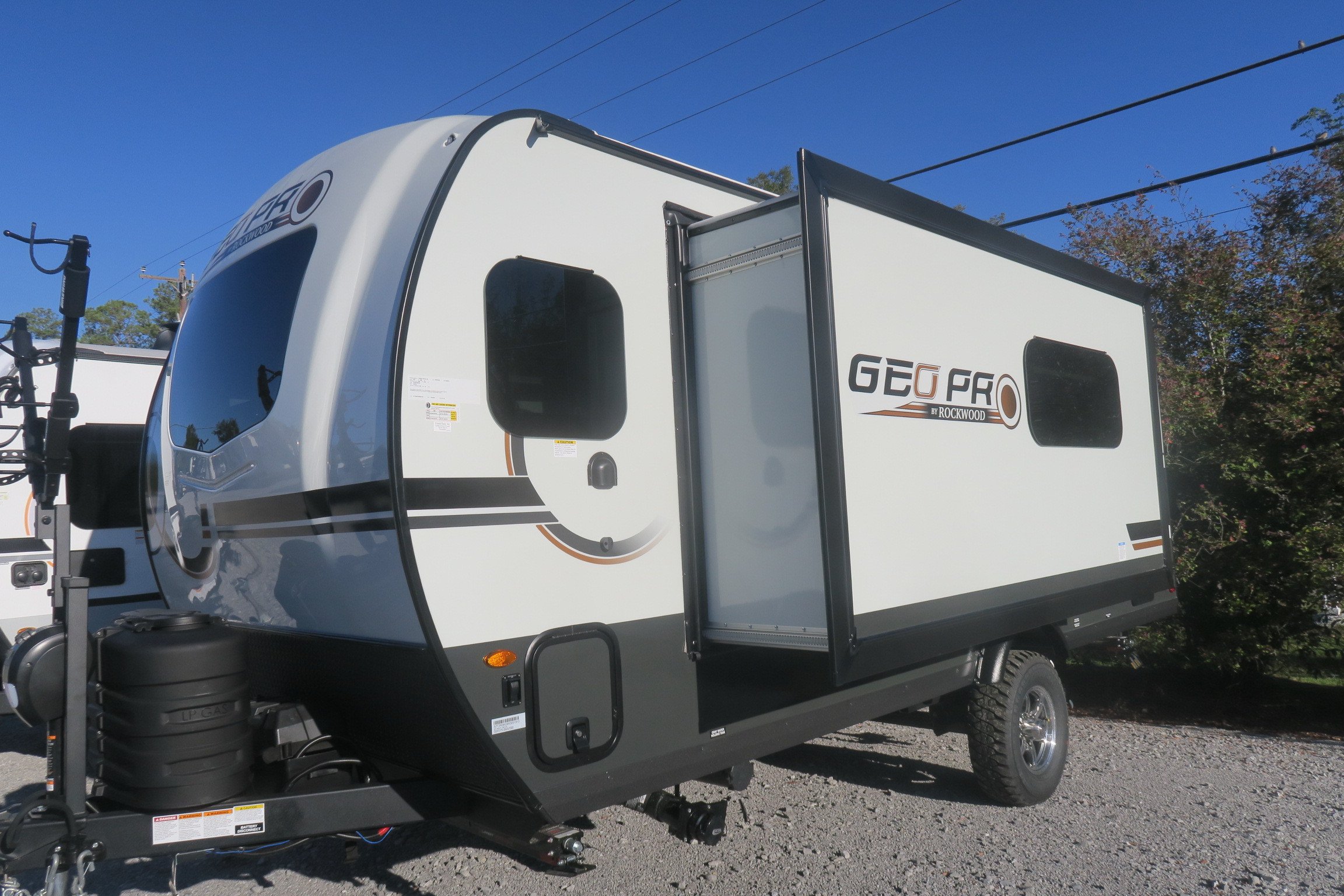 NEW 2024 ROCKWOOD GEO PRO 20FKS Overview Berryland Campers   IMG 8335 Optimized.JPG